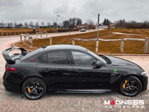  Alfa Romeo Giulia Quadrifoglio (QV) Fender Grill Frame Trim Kit - Carbon Fiber